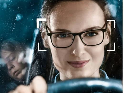 BERUHIGEND, DASS ES ZEISS DRIVESAFE BRILLENGLÄSER GIBT